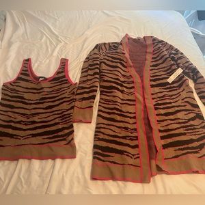 2 piece matching sleeveless sweater top with long sleeve sweater